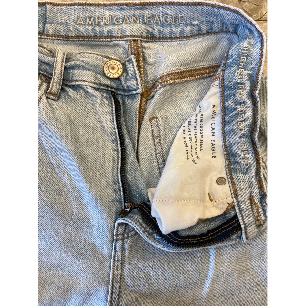 American Eagle Highest Rise 90s Boyfriend Distressed Light Wash Jeans Size 2